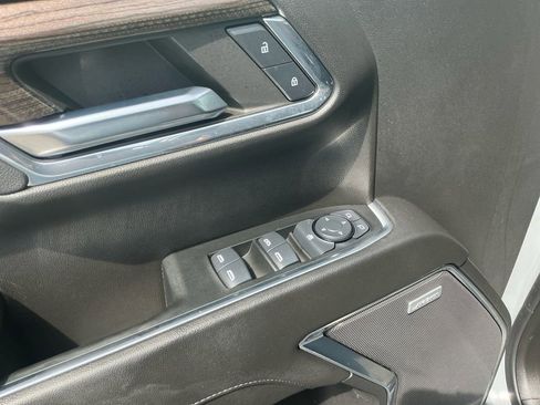 Used 2024 Chevrolet Silverado 1500 LT Trail Boss w/ Convenience Package II AWD/4WD image 16