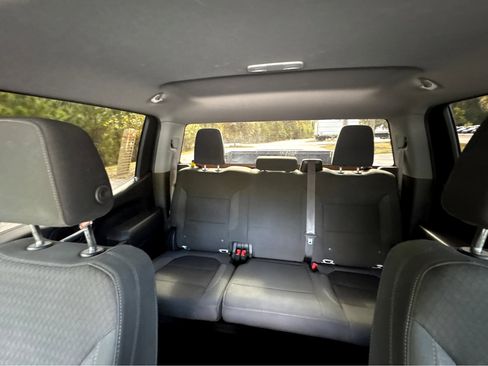 Used 2021 Chevrolet Silverado 1500 LT image 26