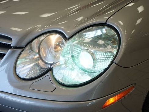 Used 2005 Mercedes-Benz SL 500 image 22