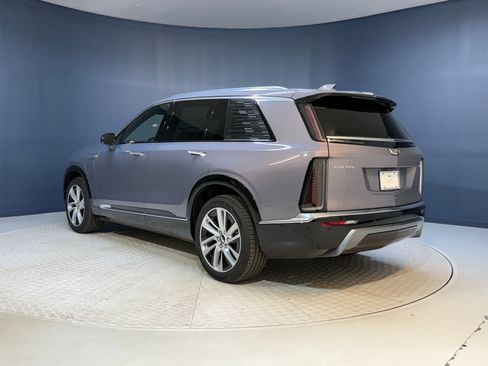 New 2026 Cadillac Vistiq Luxury w/ LPO, Floor Liner Package image 3