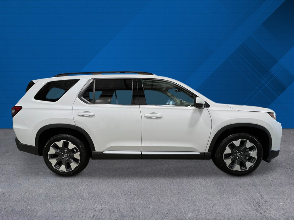 New 2026 Honda Pilot Touring image 2