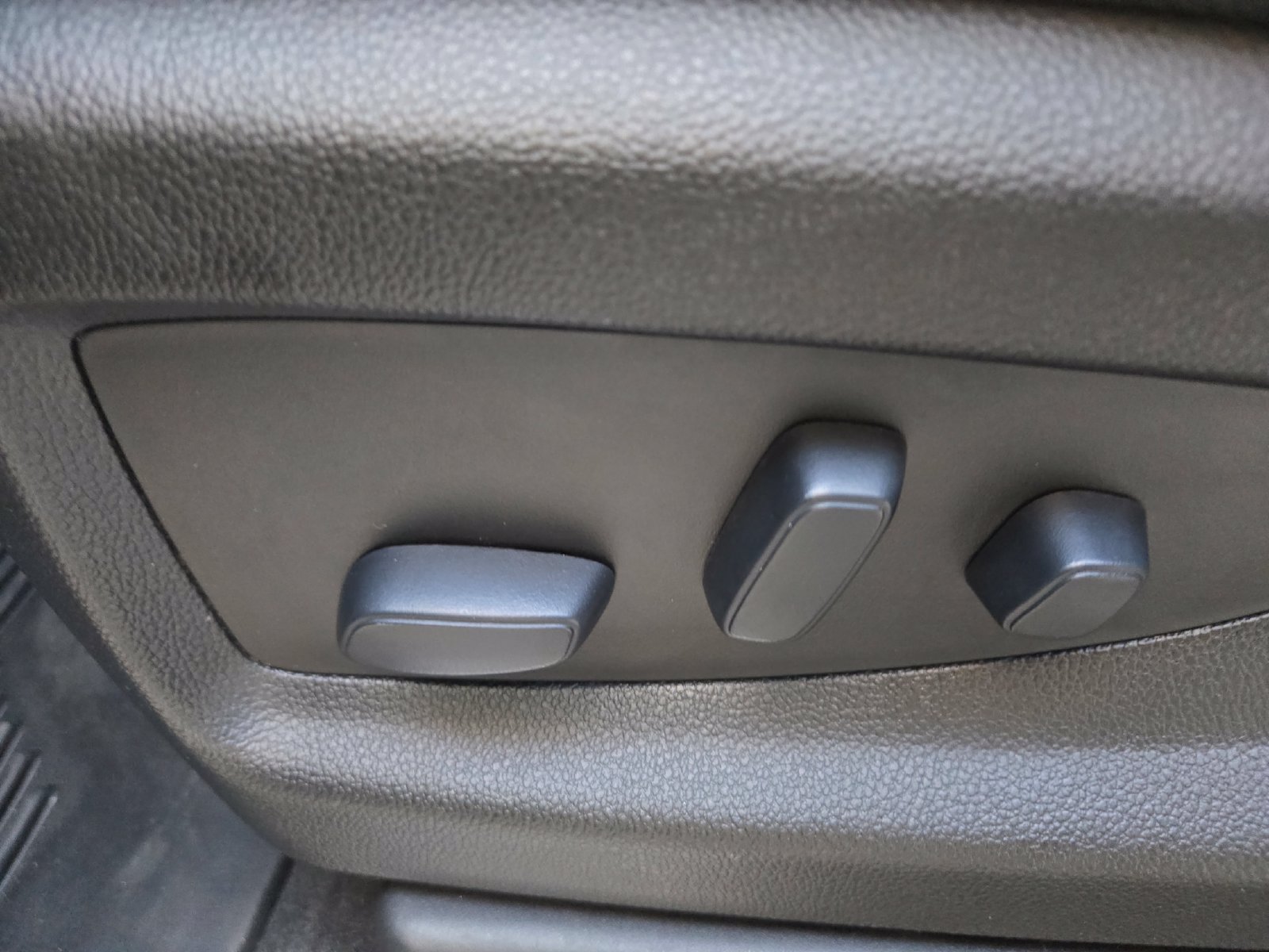Used 2019 Chevrolet Tahoe LT AWD/4WD image 26