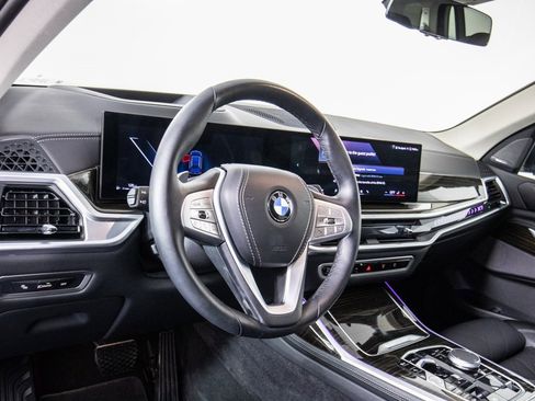 Used 2024 BMW X7 xDrive40i image 19