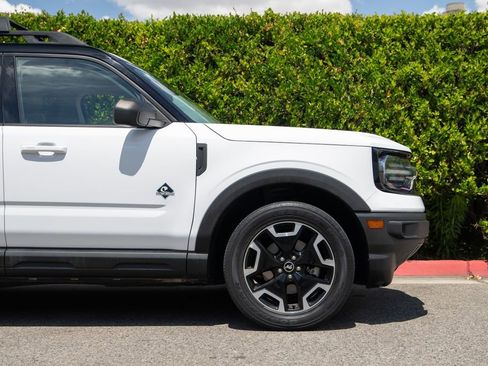 Used 2022 Ford Bronco Sport Outer Banks w/ Tech Package AWD/4WD image 5