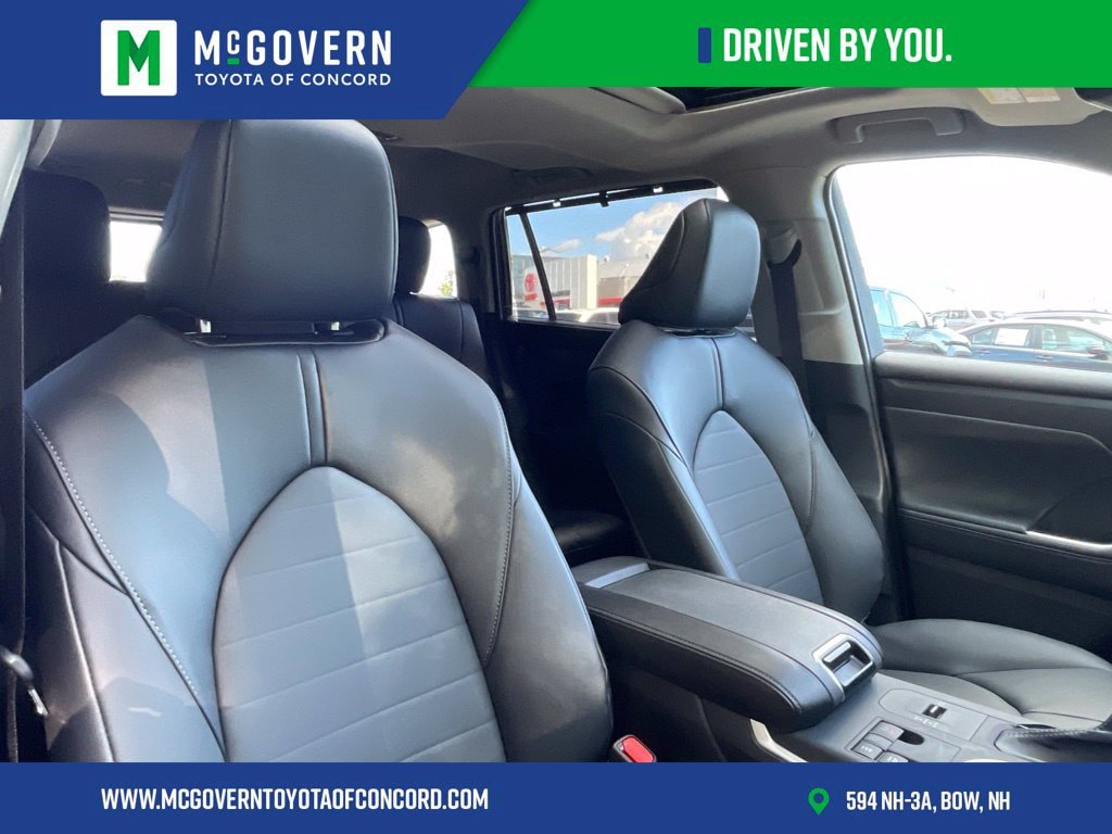 Used 2026 Toyota Highlander XLE AWD/4WD image 40