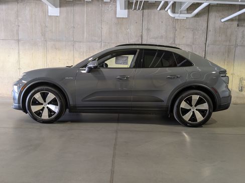 New 2026 Porsche Macan 4 Electric image 2