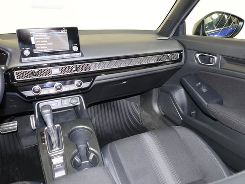 Used 2024 Honda Civic Sport image 11