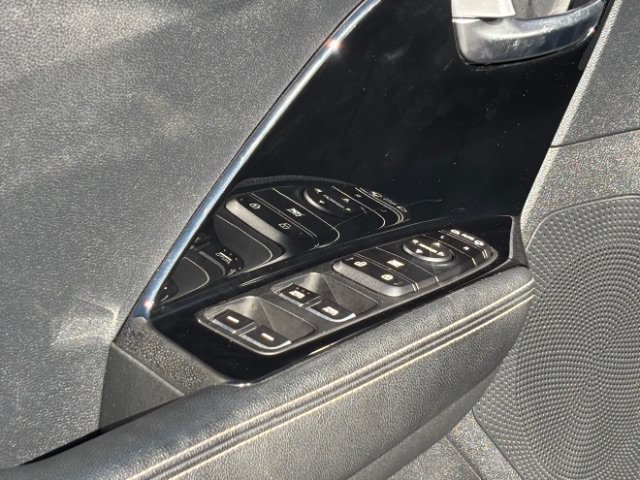 Used 2022 Kia Niro EX FWD image 22
