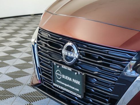 Used 2023 Nissan Altima 2.5 SV image 5