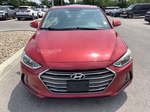 Used 2017 Hyundai Elantra Limited w/ Limited Tech Package 04 FWD image 2
