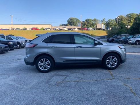 Used 2020 Ford Edge SEL w/ Convenience Package FWD image 9