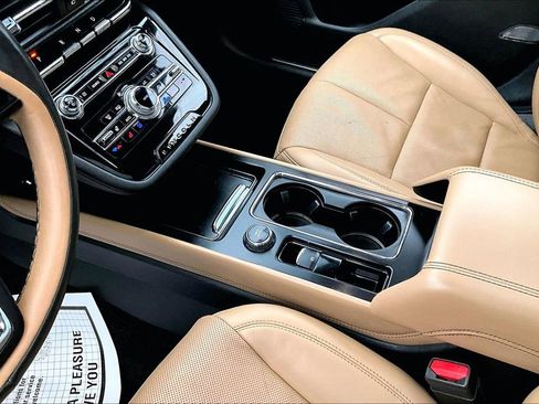 Used 2022 Lincoln Corsair Reserve w/ Elements Package image 16