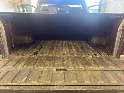 Used 2022 GMC Sierra 1500 Elevation w/ Driver Alert Package I image 29