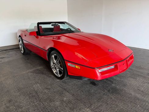 Used 1988 Chevrolet Corvette Convertible RWD image 4