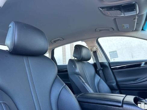 Used 2021 Genesis G80 2.5T RWD image 17