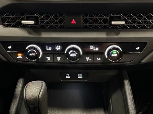 Used 2025 Honda Accord SE image 27