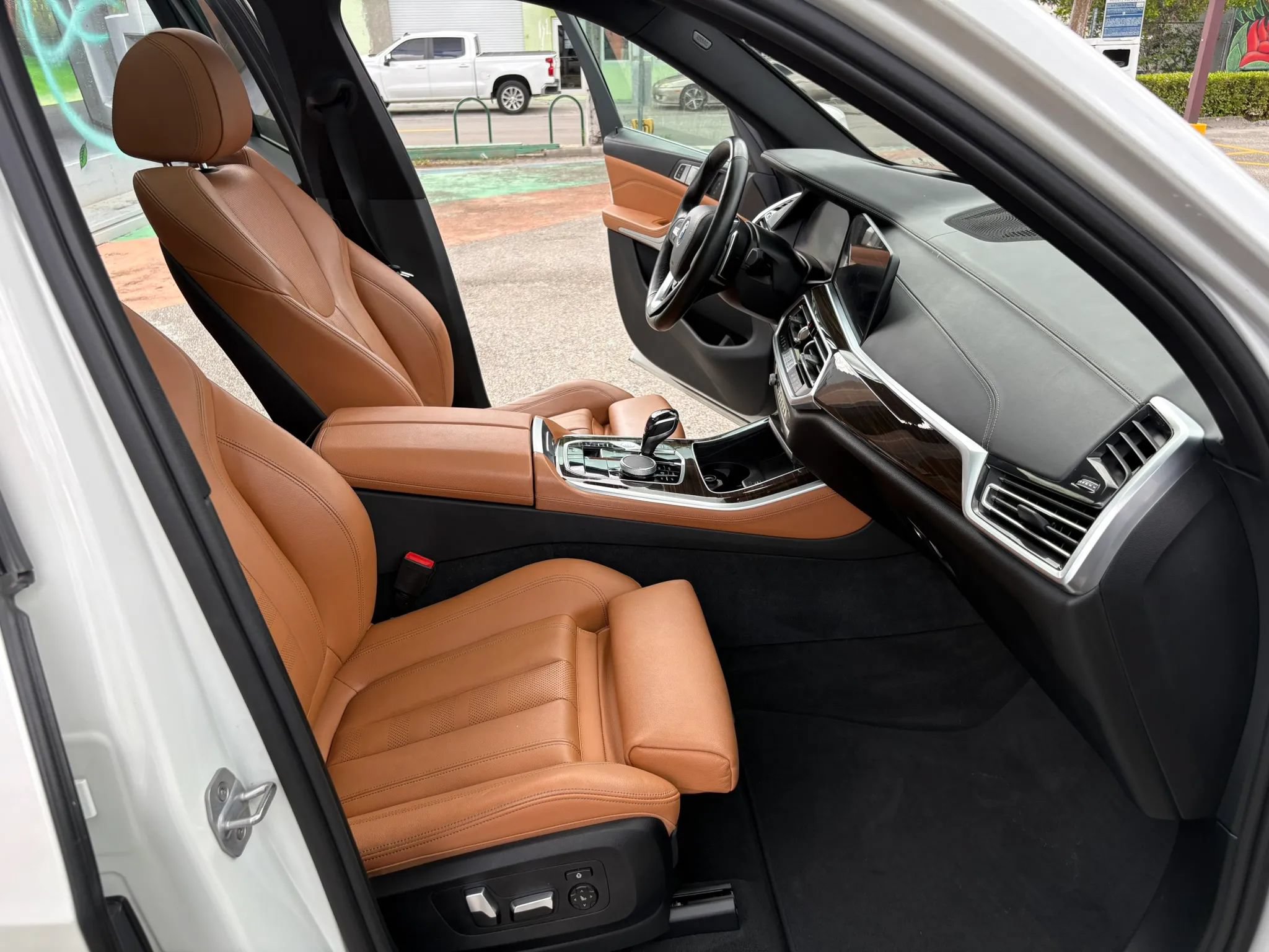 Used 2019 BMW X5 xDrive40i w/ Premium Package AWD/4WD image 27