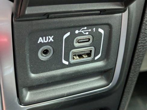 Used 2025 Jeep Gladiator Sport image 20