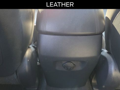 Used 2018 Hyundai Santa Fe Sport w/ 2.0T Ultimate Tech Package 05 image 10