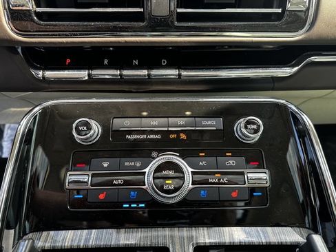 Certified 2020 Lincoln Navigator Black Label AWD/4WD image 24
