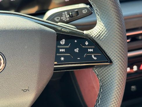 New 2025 Audi SQ5 Prestige image 13