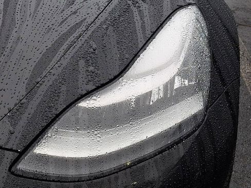 Used 2020 Tesla Model 3 Standard Range Plus image 8