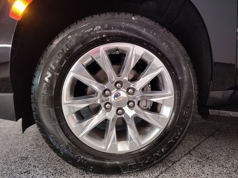 Used 2021 Chevrolet Tahoe Premier w/ Premium Package image 11