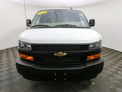 Used 2025 Chevrolet Express 2500 w/ Driver Convenience Package RWD image 4
