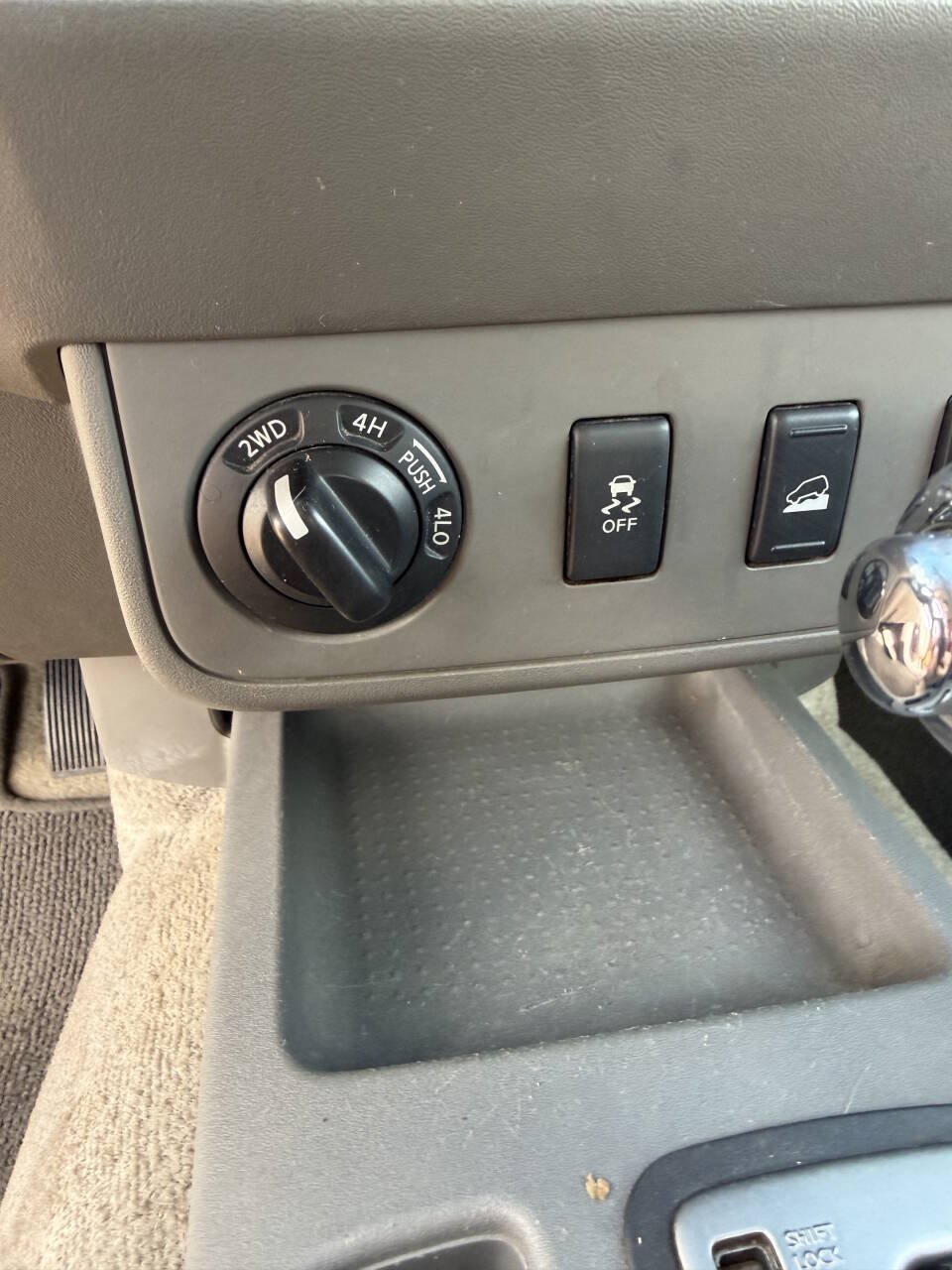 Used 2012 Nissan Frontier SV AWD/4WD image 21