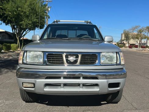 Used 2000 Nissan Frontier XE image 5