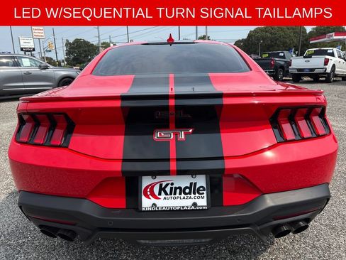 Used 2025 Ford Mustang GT Premium RWD image 27