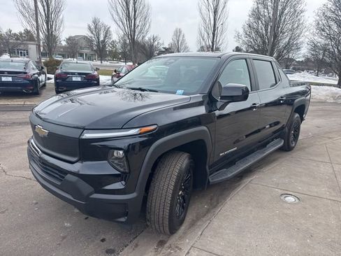 Used 2024 Chevrolet Silverado EV W/T image 7