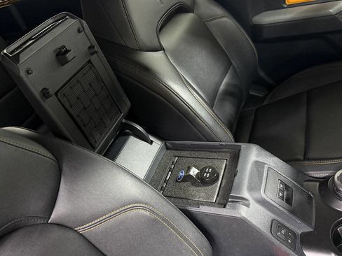 Used 2021 Ford Bronco Badlands image 52