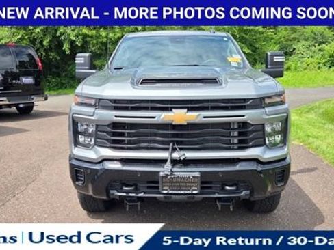 Used 2025 Chevrolet Silverado 2500 Custom w/ Custom Convenience Package AWD/4WD image 2