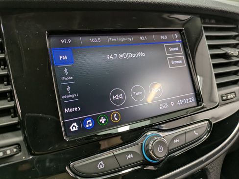 Used 2022 Buick Encore Preferred w/ Safety Package image 11