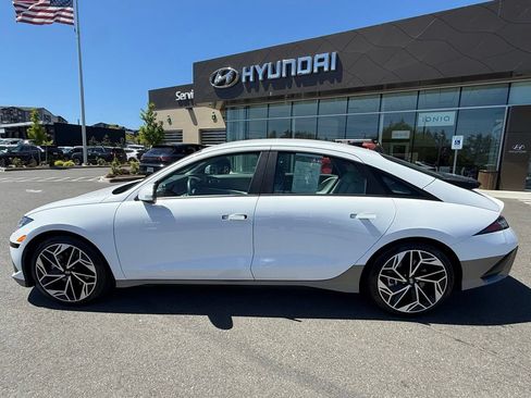 Certified 2025 Hyundai Ioniq 6 Limited RWD image 2