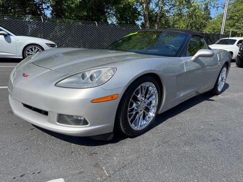 Used 2005 Chevrolet Corvette Convertible w/ Preferred Equipment Group RWD image 3