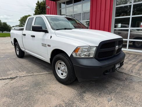Used 2015 RAM 1500 Tradesman w/ Popular Equipment Group AWD/4WD image 2