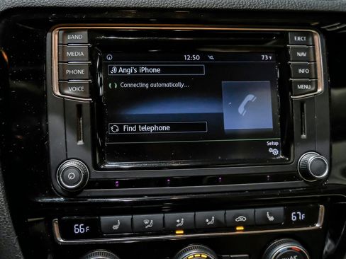 Used 2017 Volkswagen Jetta SEL FWD image 30