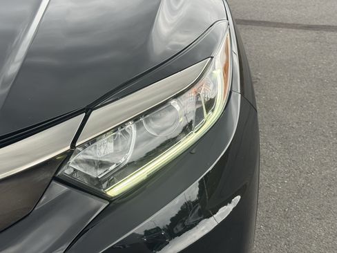 Used 2019 Honda HR-V Sport image 11