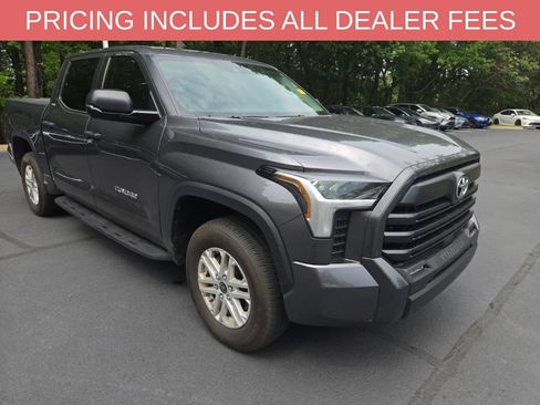 Used 2024 Toyota Tundra SR5 w/ SR5 Convenience Package AWD/4WD image 13