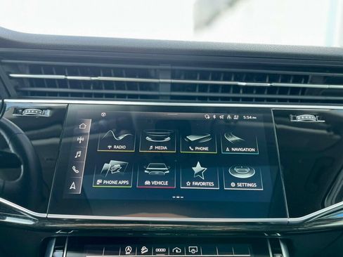 Used 2022 Audi Q7 2.0T Premium w/ Convenience Package AWD/4WD image 19