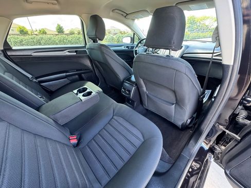 Used 2020 Ford Fusion SE FWD image 36