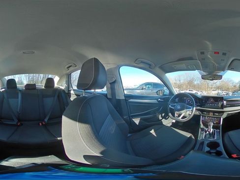 Used 2025 Volkswagen Jetta S image 40