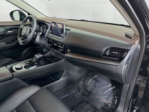 Certified 2023 Nissan Rogue SV w/ SV Premium Package image 39