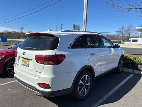 Used 2019 Kia Sorento EX image 6