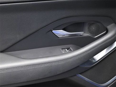 Used 2018 Jaguar E-PACE S image 13