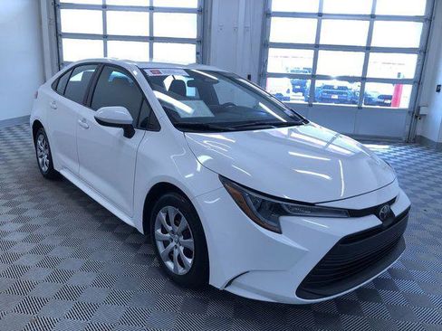 Certified 2025 Toyota Corolla LE FWD image 35