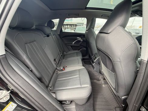Used 2025 Audi Q5 Premium Plus w/ Premium Plus image 21