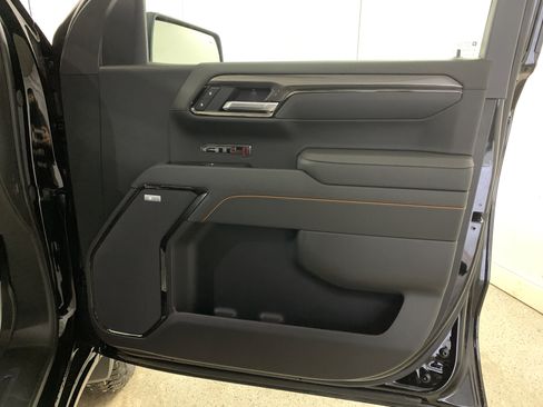 New 2026 GMC Sierra 1500 AT4 w/ Technology Package image 40